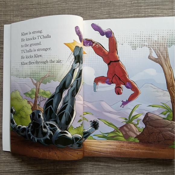 World of Reading:‎ Five Super Hero Stories! - Picture 4 of 4
